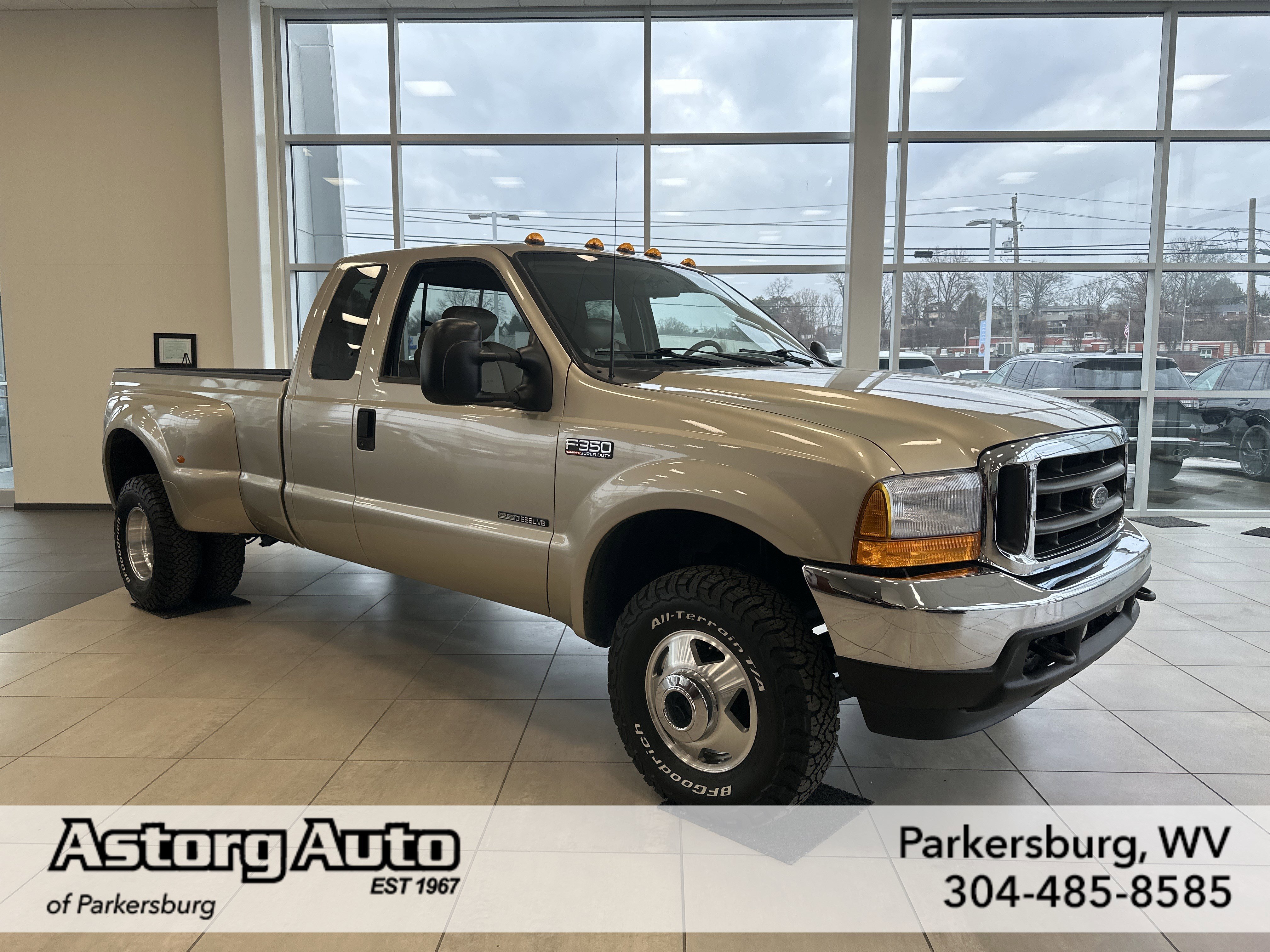 Used 2001 Ford F350 4x4 SuperCab DRW Super Duty image 1