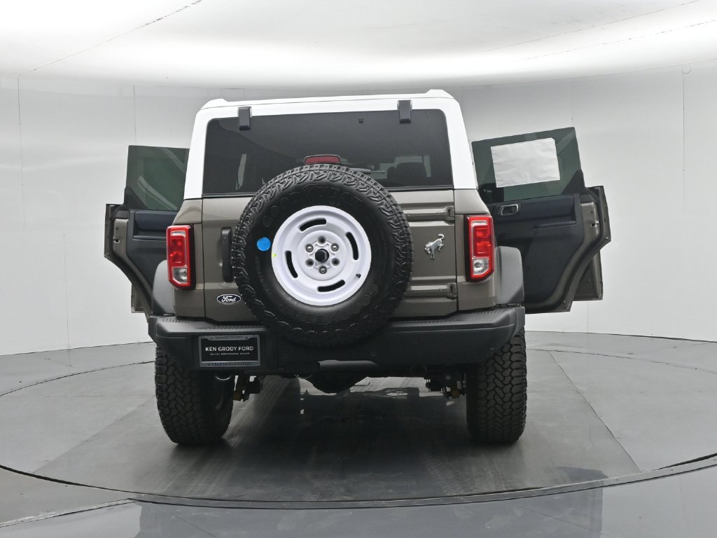 New 2026 Ford Bronco Heritage Edition AWD/4WD image 32