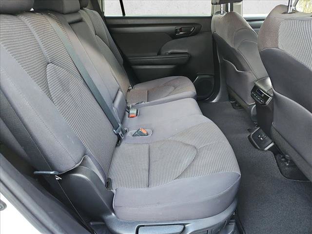 Used 2020 Toyota Highlander LE AWD/4WD image 20