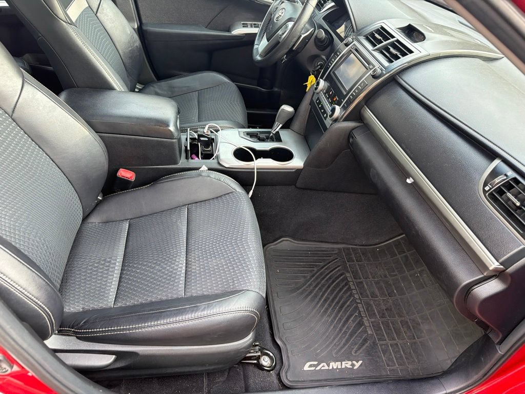 Used 2012 Toyota Camry SE FWD image 19