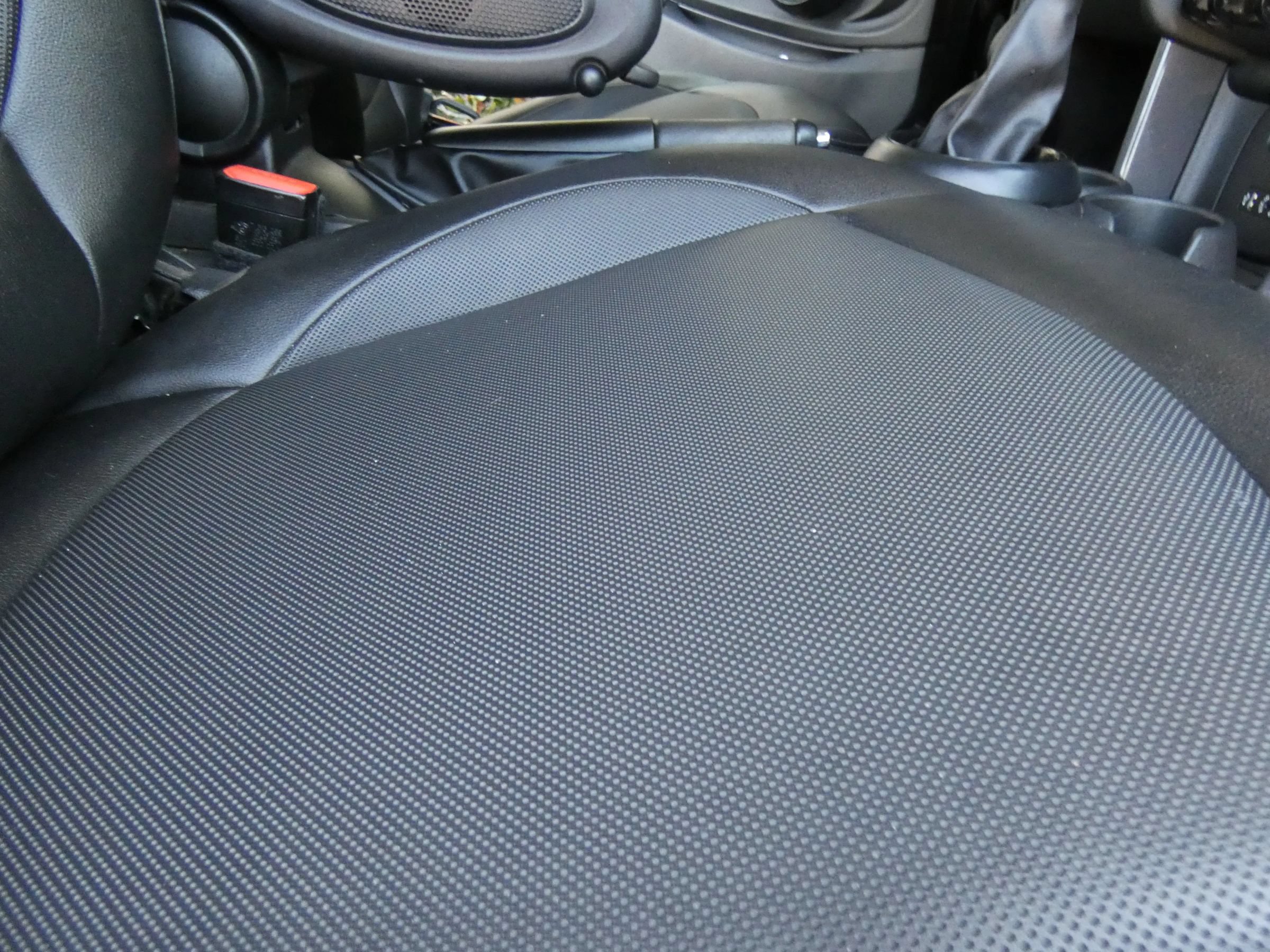 Used 2018 MINI Cooper 2-Door Hardtop FWD image 31