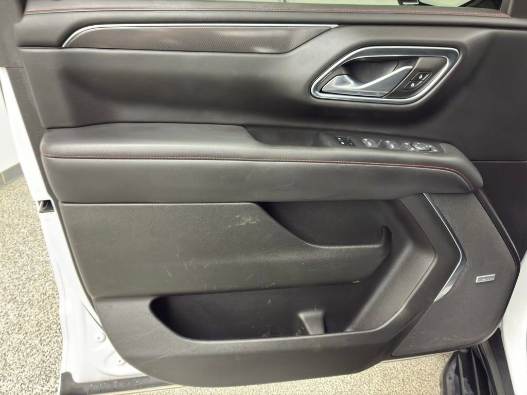 Used 2021 Chevrolet Tahoe RST w/ Luxury Package AWD/4WD image 18