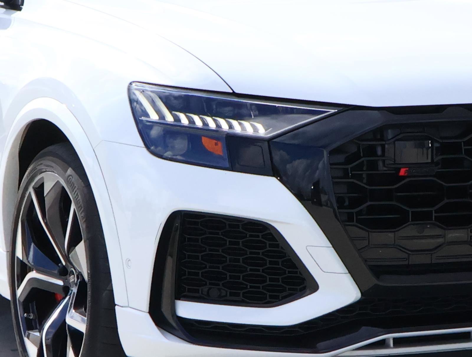 Used 2024 Audi RS Q8 w/ Black Optic Package image 8