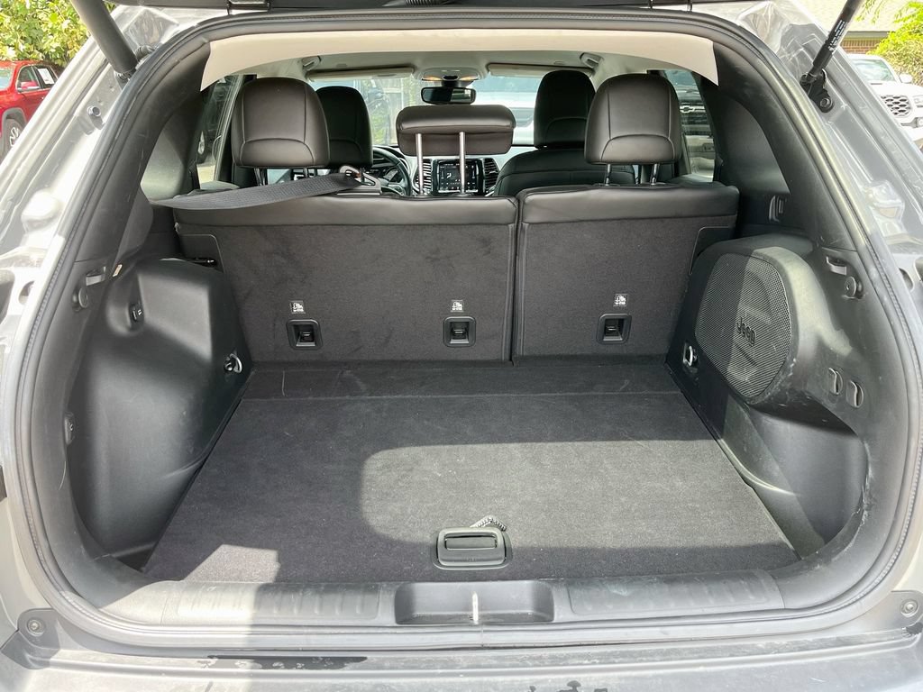 Used 2019 Jeep Cherokee Limited w/ Technology Group FWD image 26