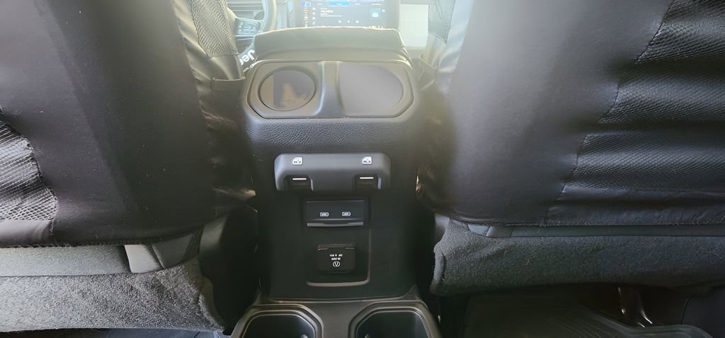 Used 2024 Jeep Gladiator Sport image 20