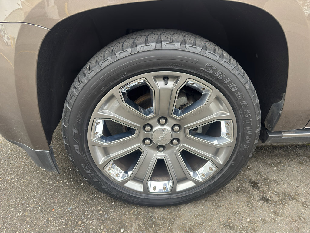 Used 2016 GMC Yukon Denali w/ Open Road Package image 26