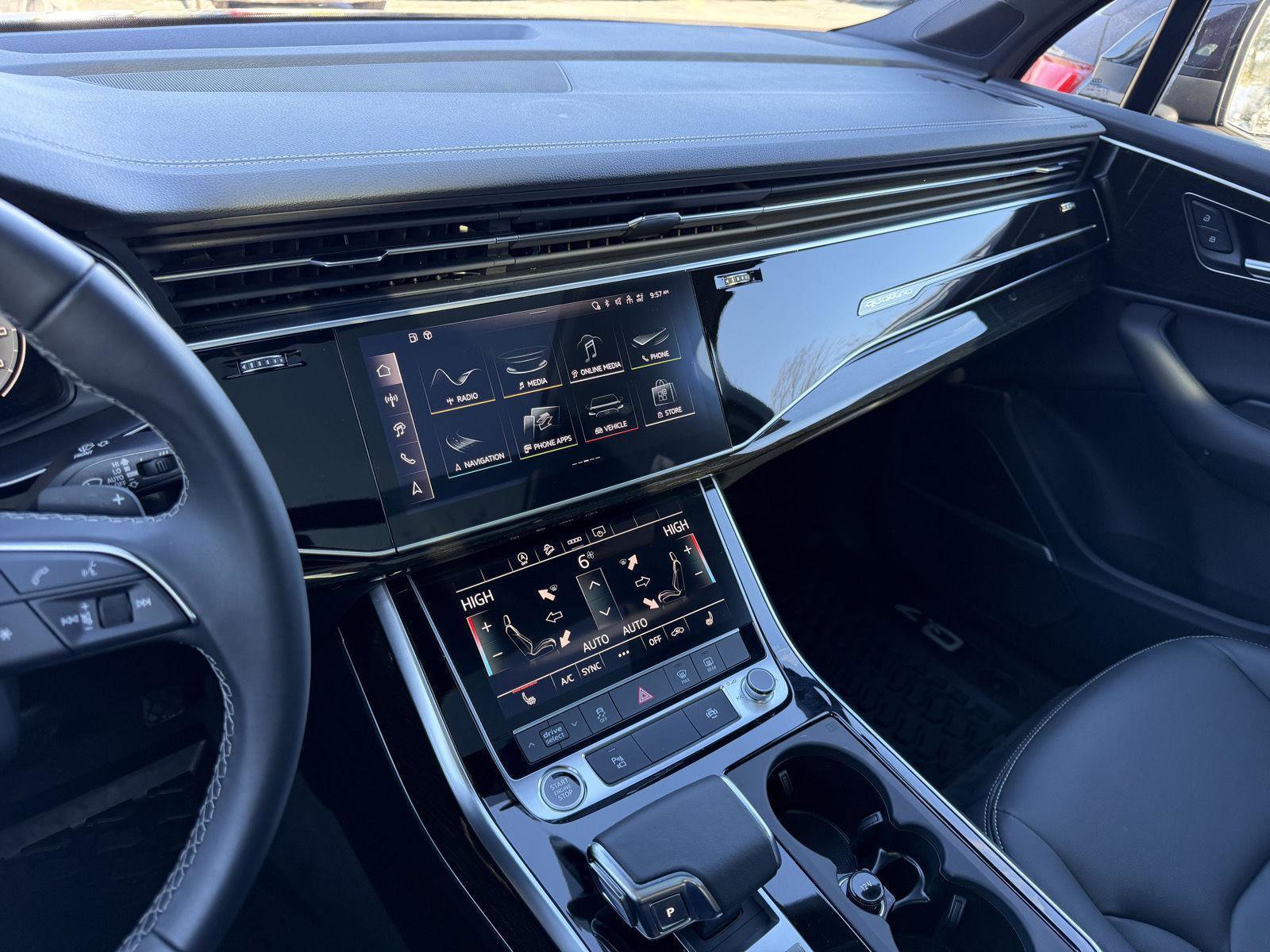 Used 2025 Audi Q7 2.0T Premium w/ Convenience Plus Package image 15