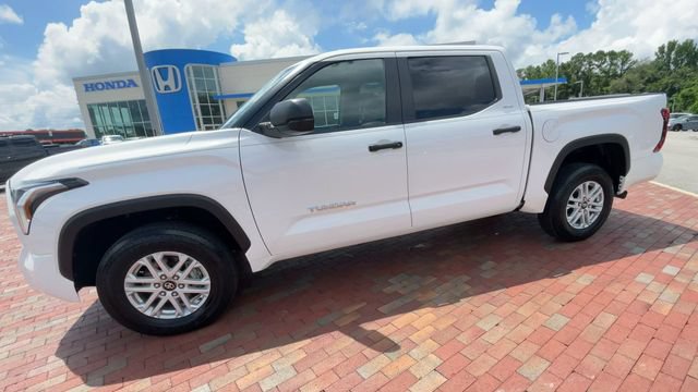 Used 2025 Toyota Tundra SR5 AWD/4WD image 6