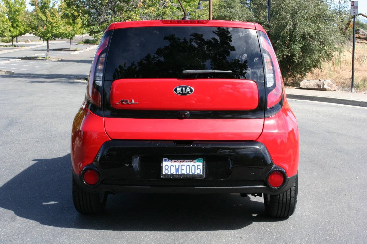 Used 2016 Kia Soul + FWD image 9