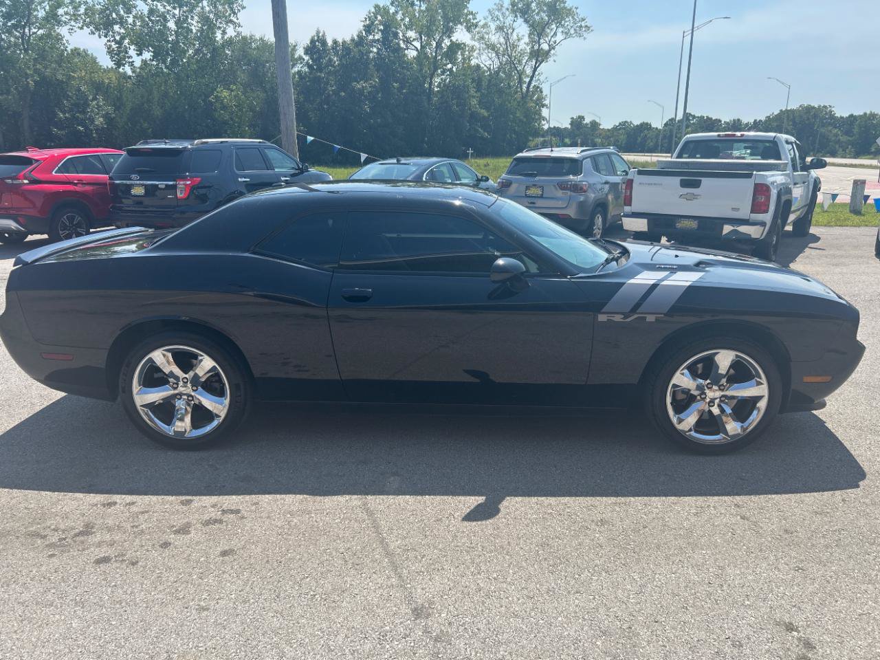 Used 2011 Dodge Challenger R/T RWD image 4