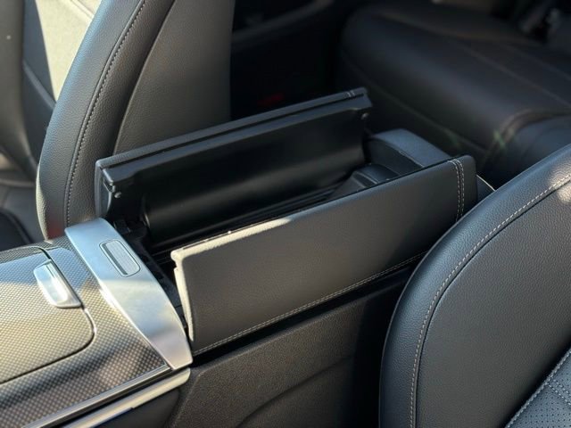 Used 2025 Mercedes-Benz GLC 300 4MATIC image 39