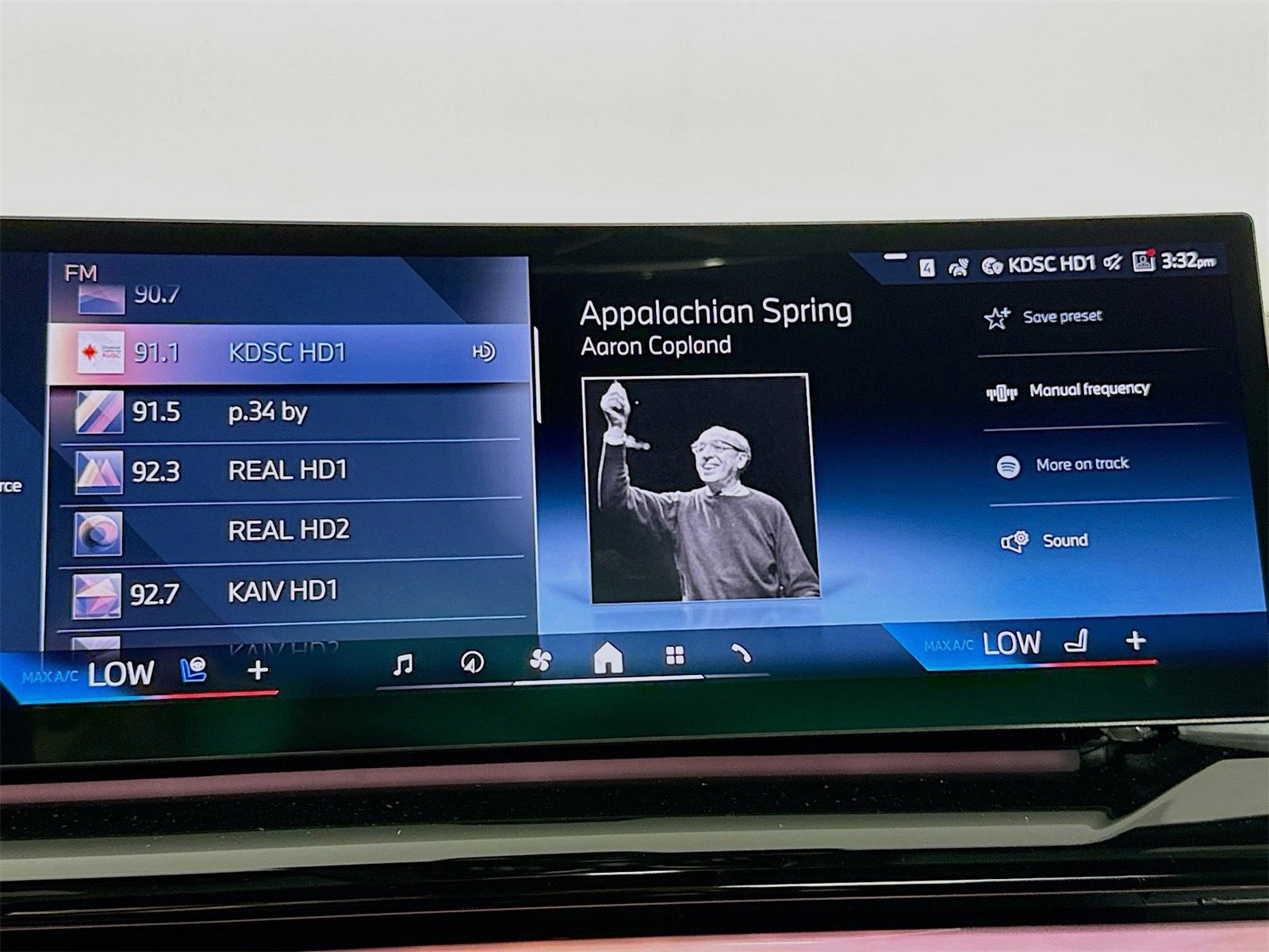 New 2026 BMW 540i xDrive w/ M Sport Package image 15