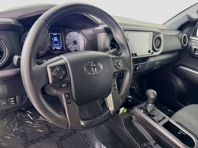 Used 2023 Toyota Tacoma TRD Off-Road w/ Technology Package AWD/4WD image 9