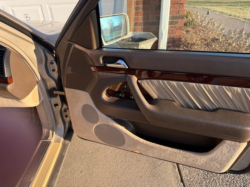 Used 1995 Mercedes-Benz S 320 image 25
