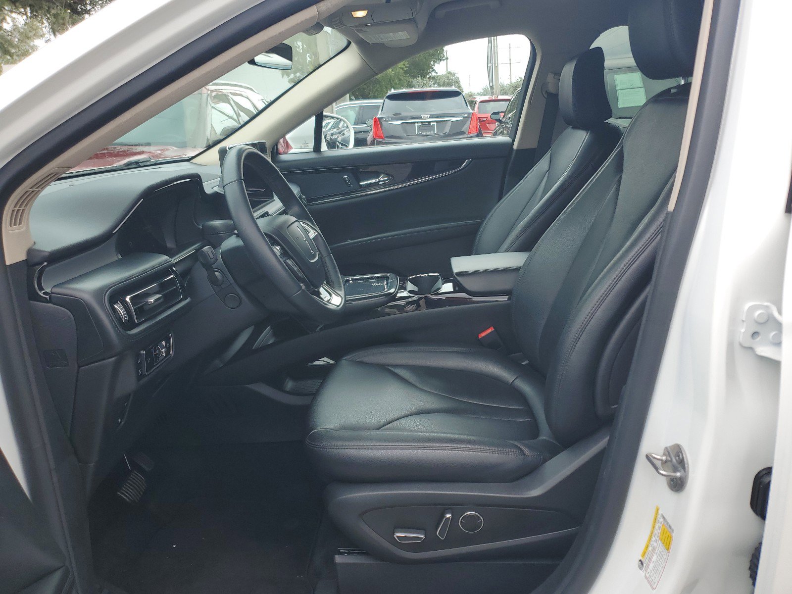 Used 2023 Lincoln Nautilus AWD w/ Premium Package image 13