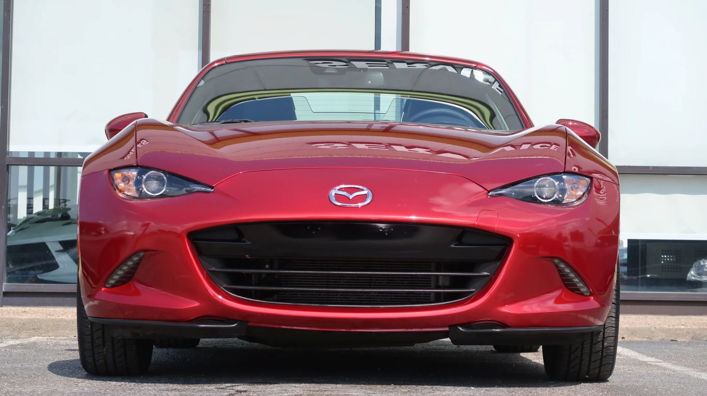 Used 2019 MAZDA MX-5 Miata RF Grand Touring RWD image 3