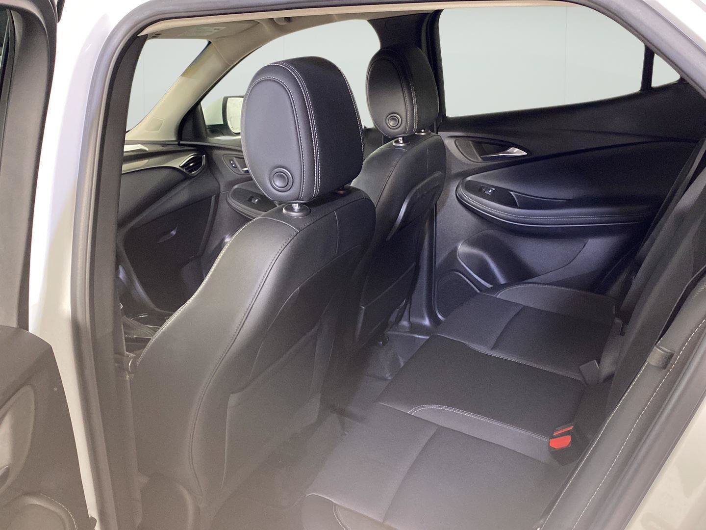 Used 2023 Buick Encore GX Preferred w/ Cold Weather Comfort Package FWD image 27