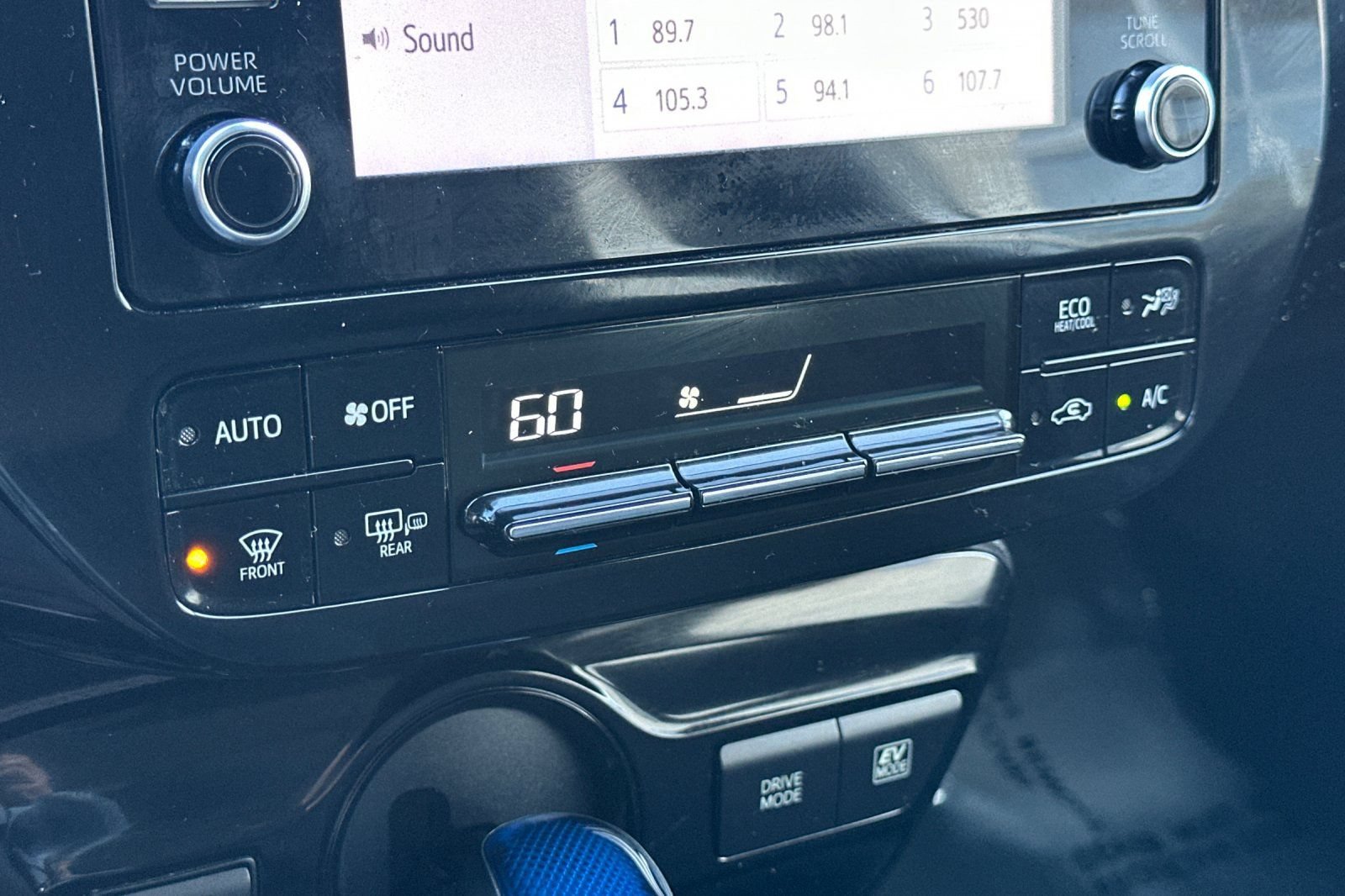 Certified 2020 Toyota Prius LE FWD image 20
