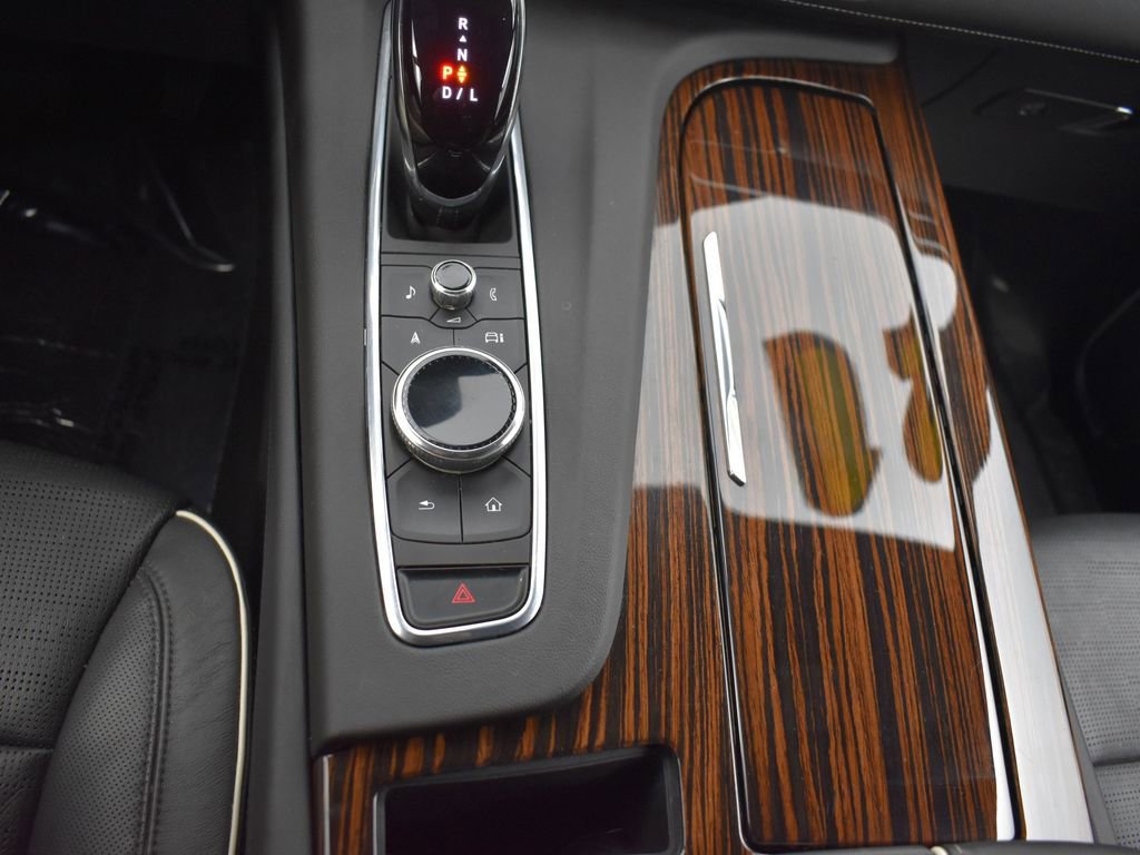 Used 2021 Cadillac Escalade Premium Luxury image 17