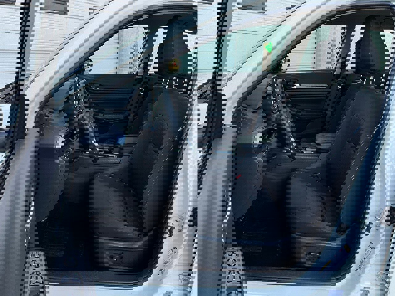 Used 2025 Nissan Altima 2.5 SV image 10