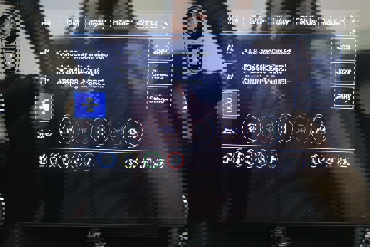 Used 2022 Chevrolet Corvette Stingray Premium Conv w/ Z51 Performance Package image 47