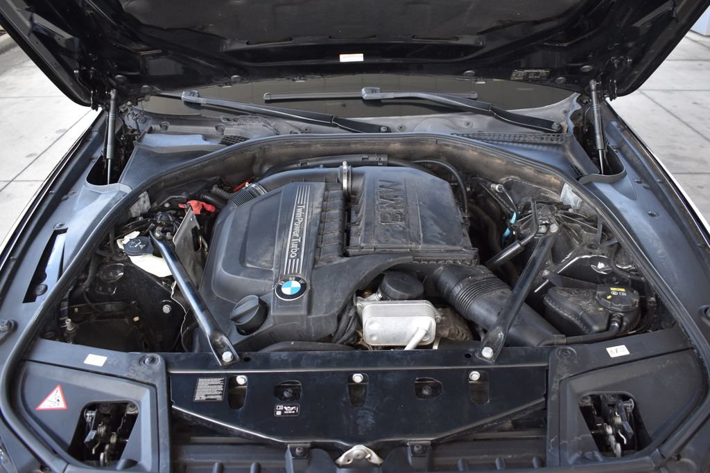 Used 2016 BMW 535i Sedan RWD image 12