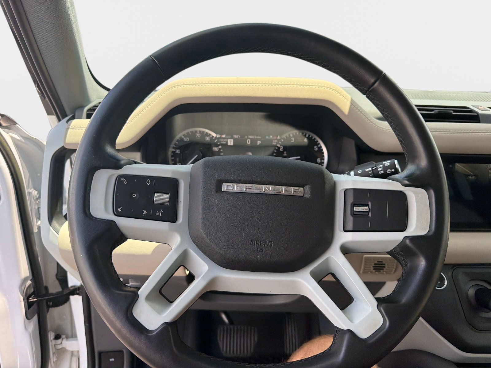 Used 2023 Land Rover Defender 90 S AWD/4WD image 21