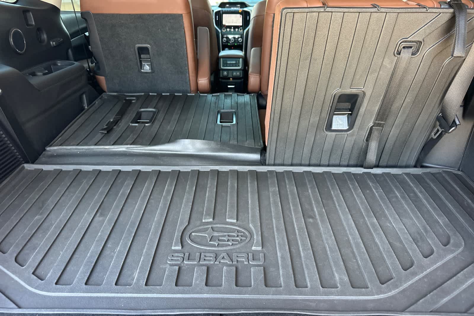 Used 2019 Subaru Ascent Touring w/ Popular Package #3 AWD/4WD image 15