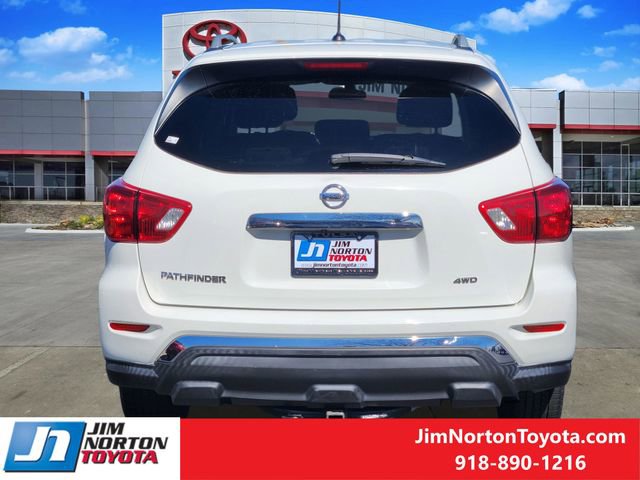 Used 2017 Nissan Pathfinder S image 6