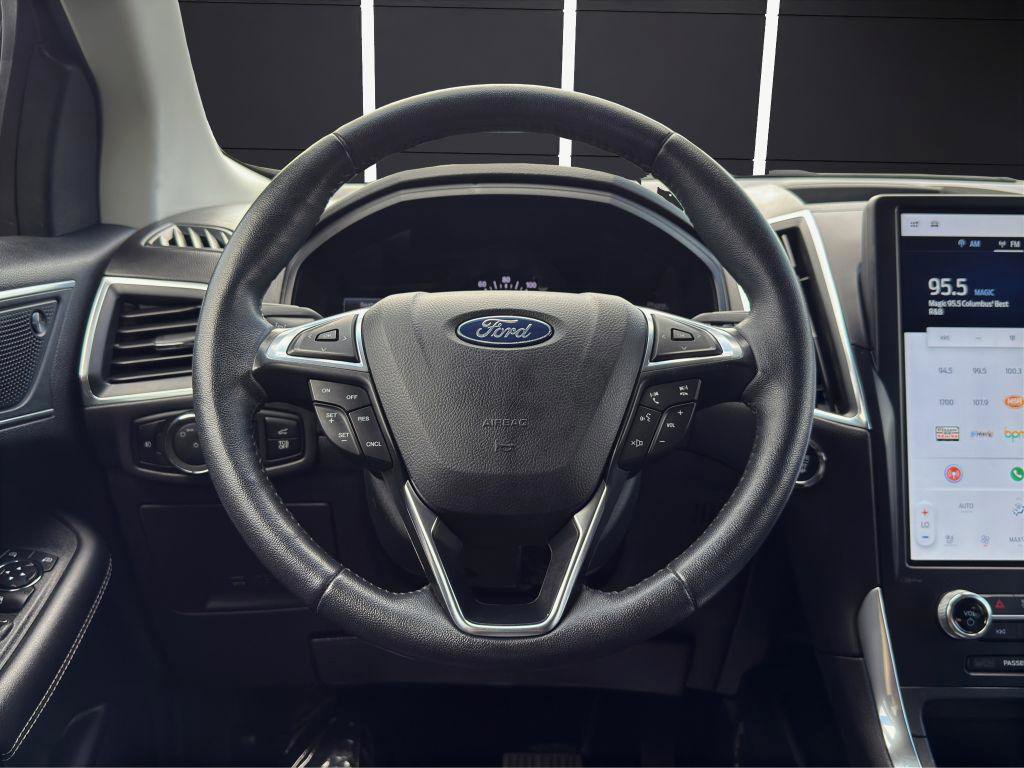 Used 2024 Ford Edge Titanium image 16