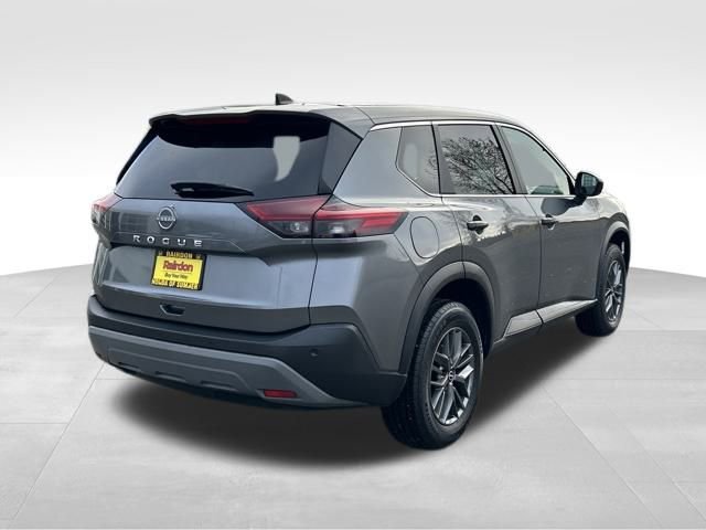 Used 2023 Nissan Rogue S image 10