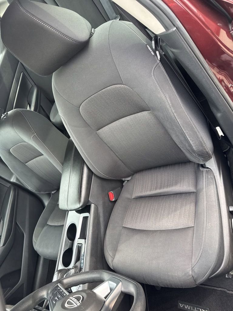 Used 2024 Nissan Altima 2.5 SV image 6