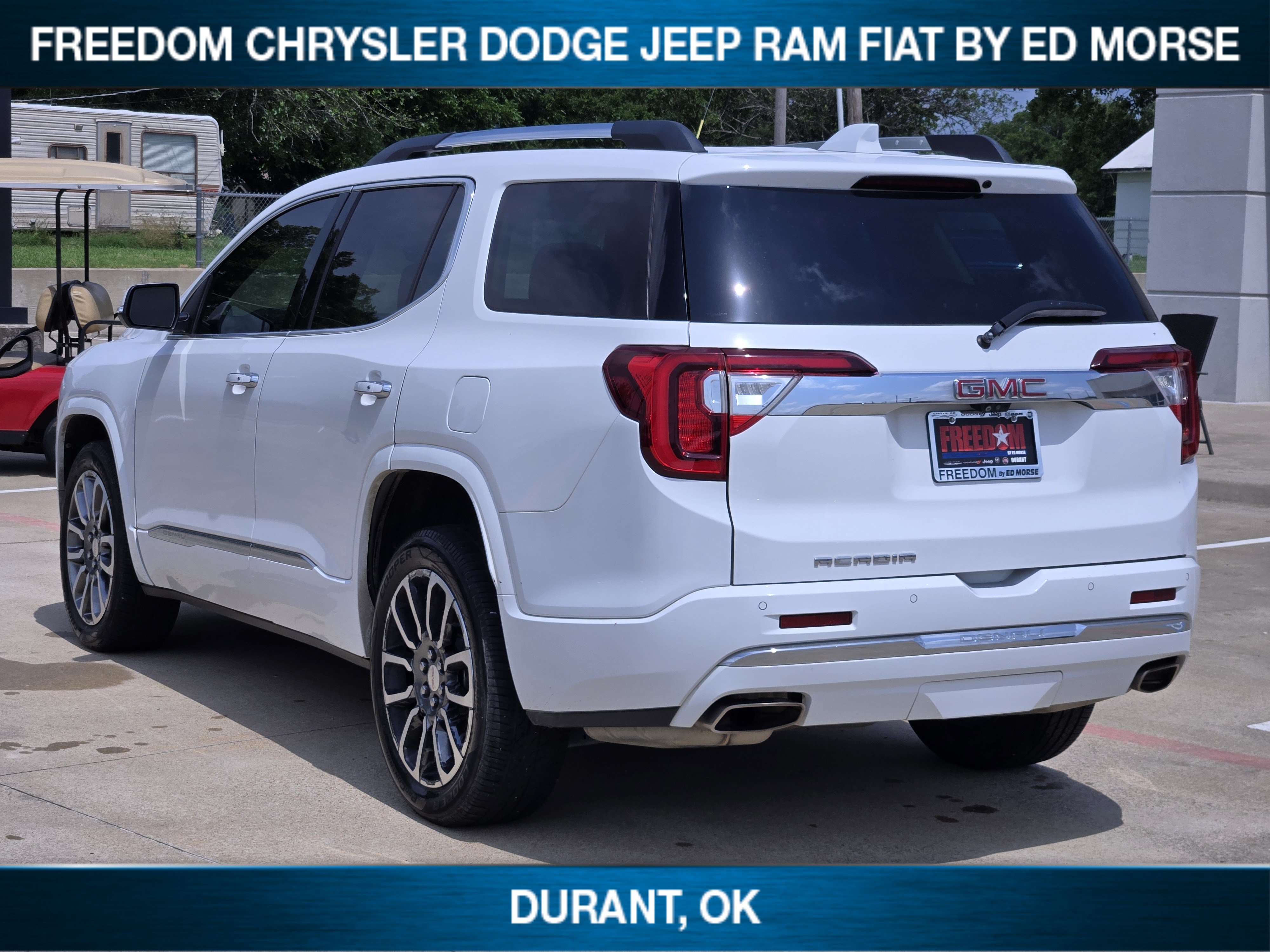 Used 2020 GMC Acadia Denali w/ Technology Package FWD image 4