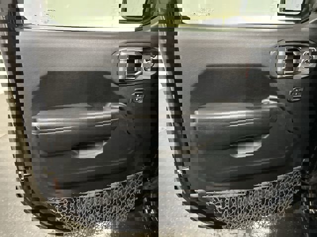 Used 2018 Jeep Wrangler Sport image 20