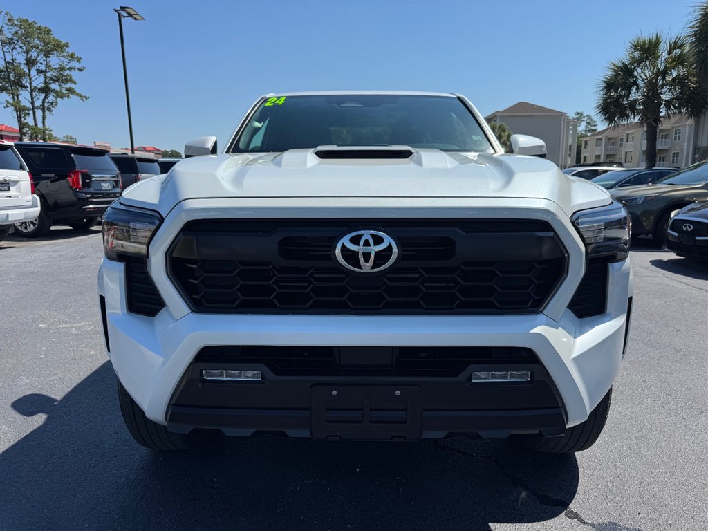 Used 2024 Toyota Tacoma TRD Sport RWD image 3