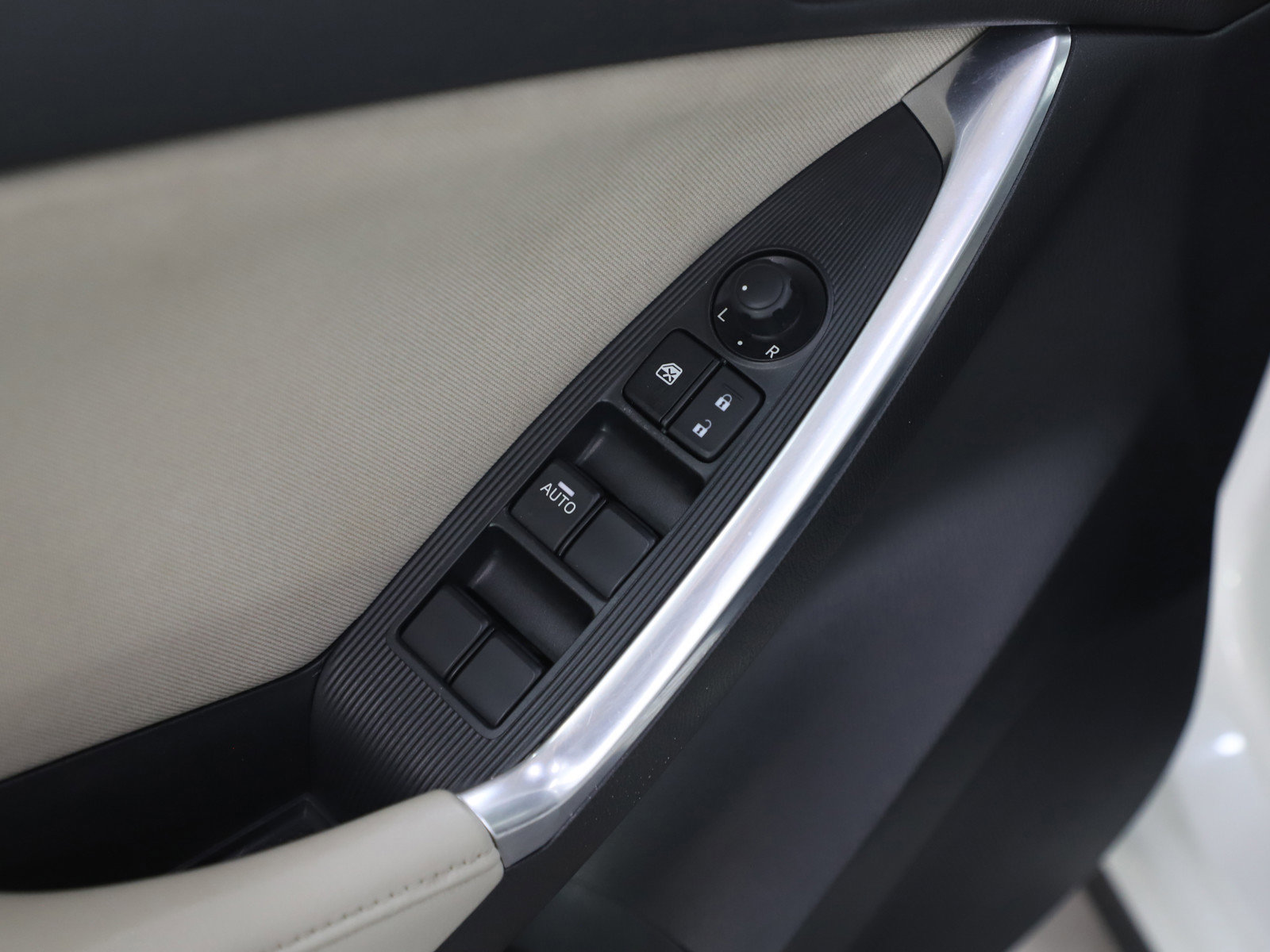 Used 2015 MAZDA CX-5 Touring AWD/4WD image 19