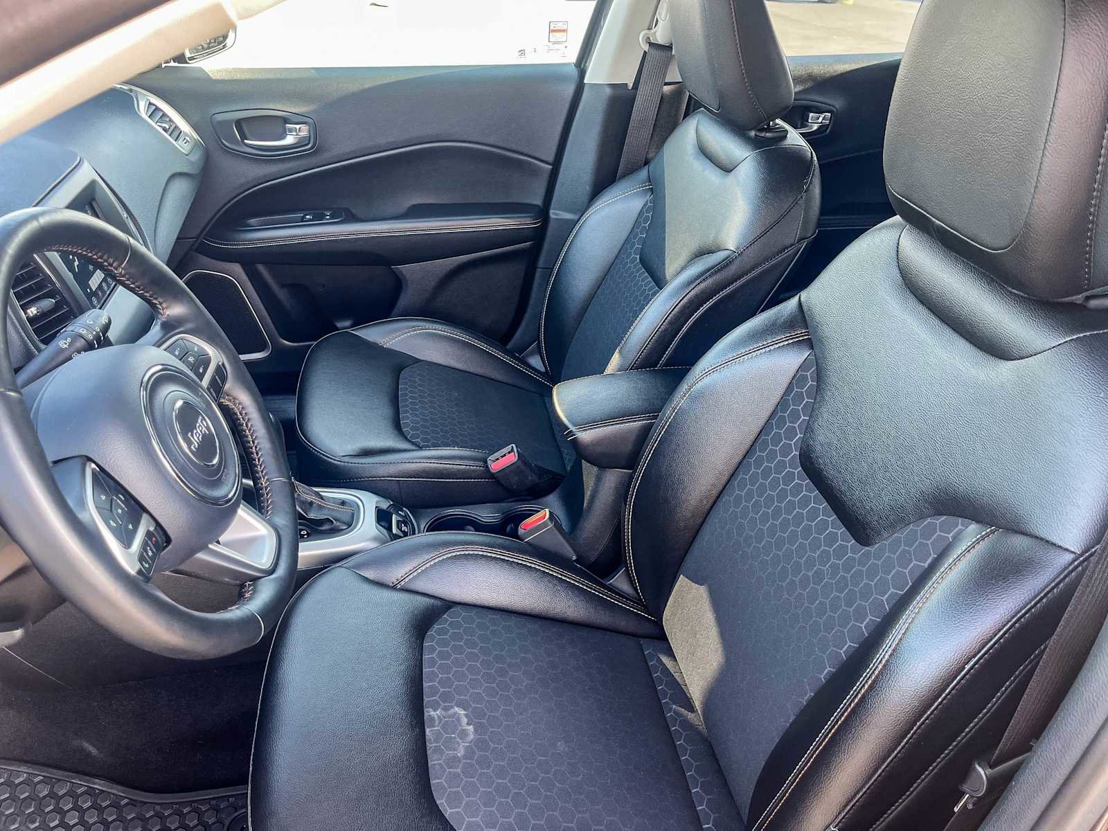 Used 2019 Jeep Compass Latitude w/ Popular Equipment Group image 16