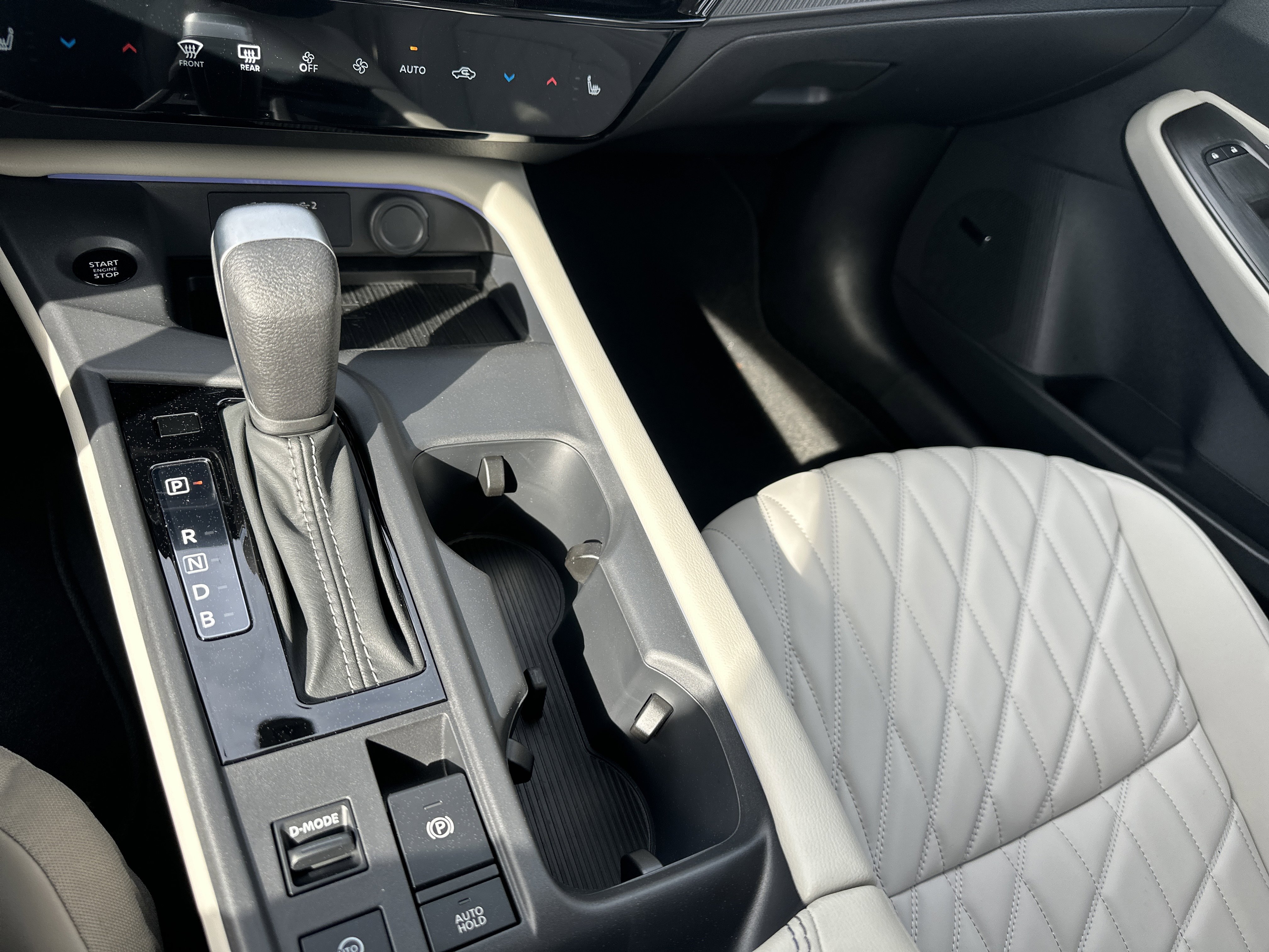 Used 2026 Nissan Sentra SL w/ Floor Mat Package FWD image 19