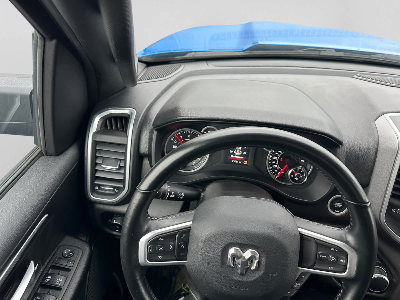 Used 2023 RAM 1500 Big Horn AWD/4WD image 29