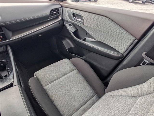 Used 2023 Nissan Rogue SV image 15