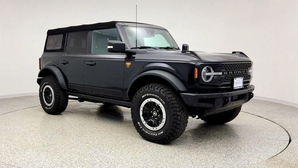 Used 2021 Ford Bronco Badlands image 3