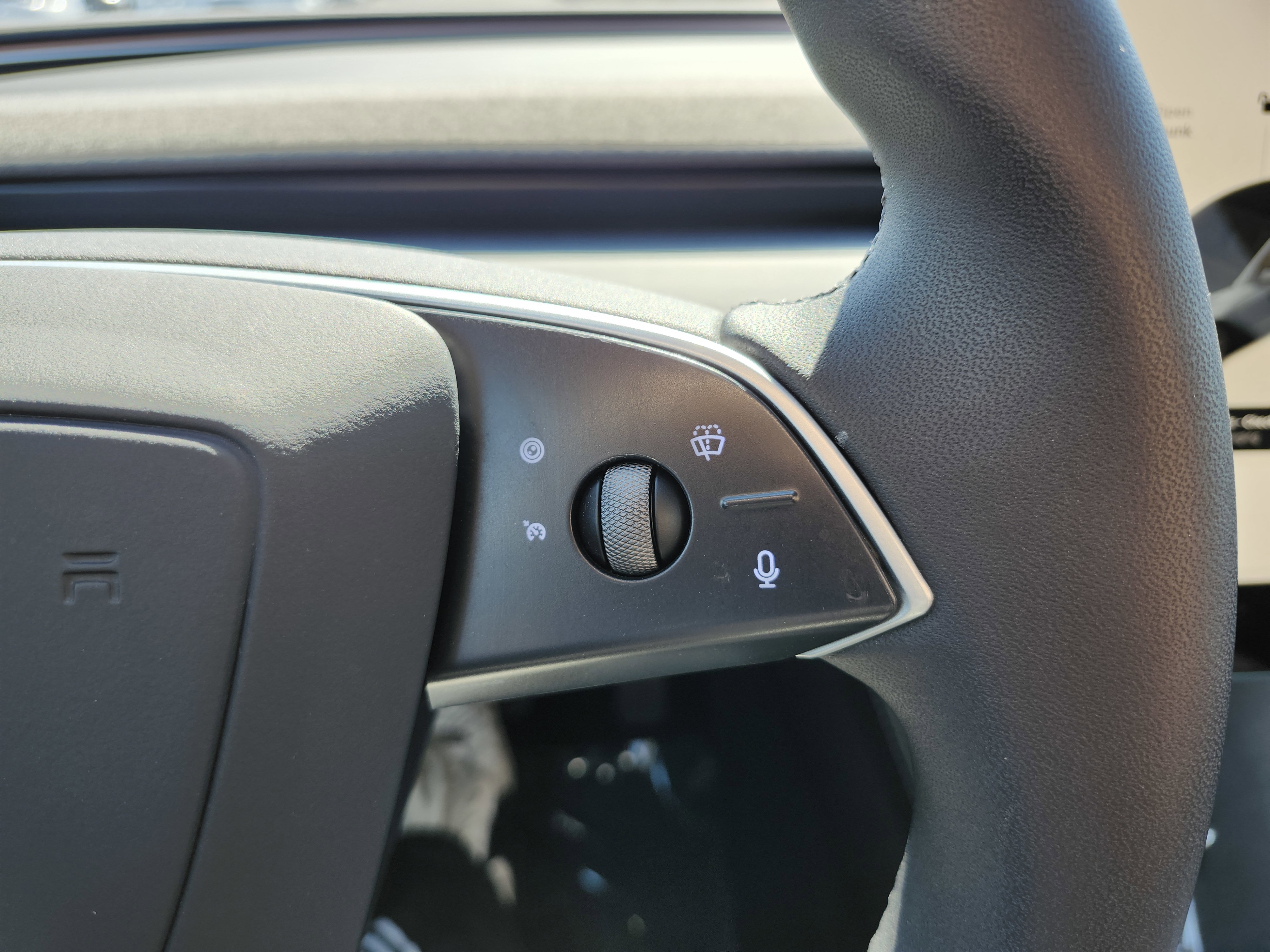 Used 2024 Tesla Model 3 Standard Range image 35