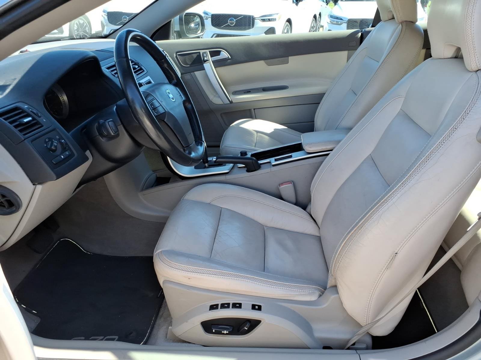 Used 2013 Volvo C70 T5 w/ Climate Pkg FWD image 18