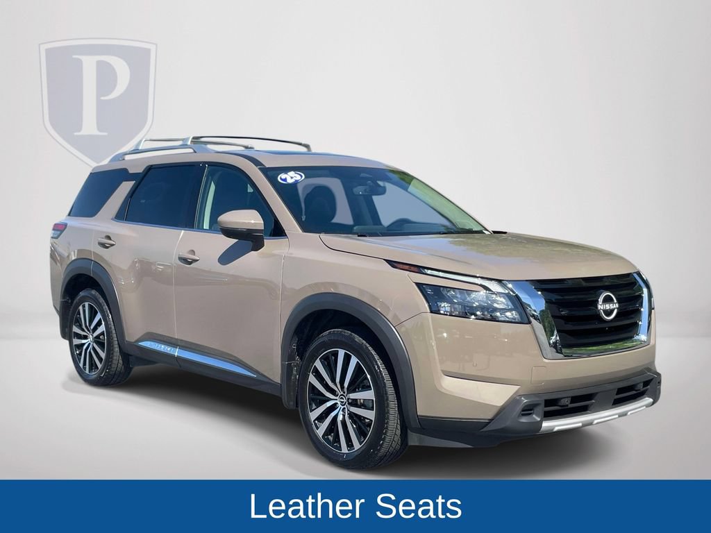 Used 2025 Nissan Pathfinder Platinum AWD/4WD image 4