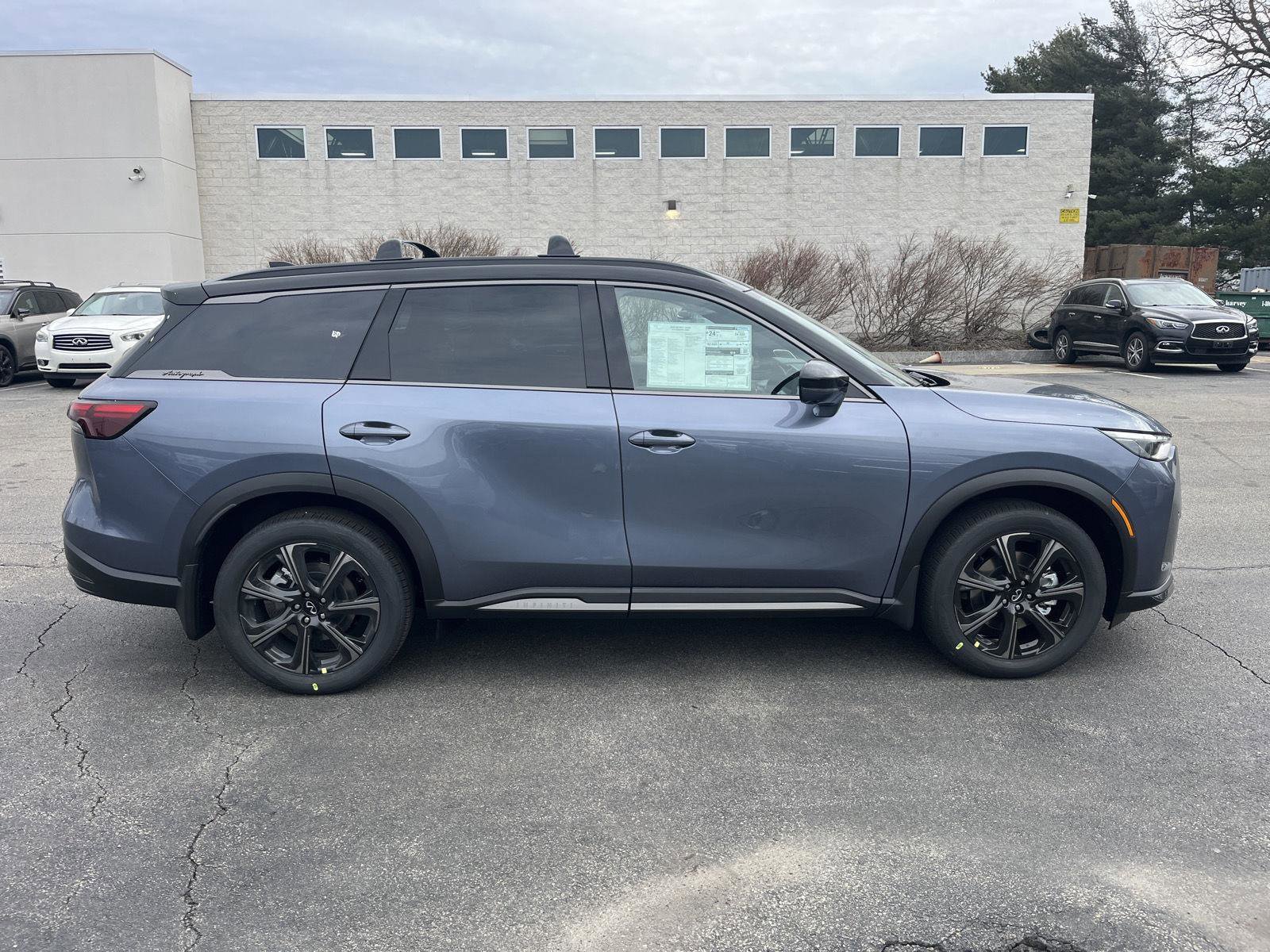 New 2026 INFINITI QX60 Autograph w/ Dark Cargo Package image 2