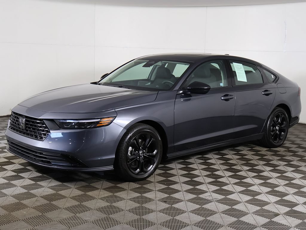 Used 2025 Honda Accord SE image 6
