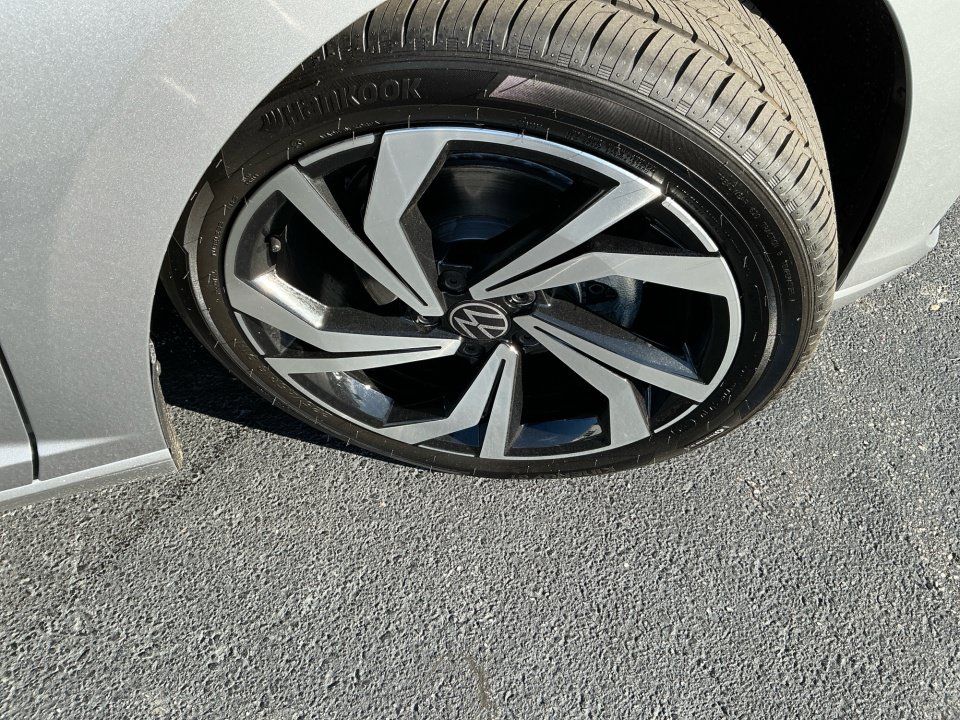 Certified 2026 Volkswagen Jetta SEL FWD image 24
