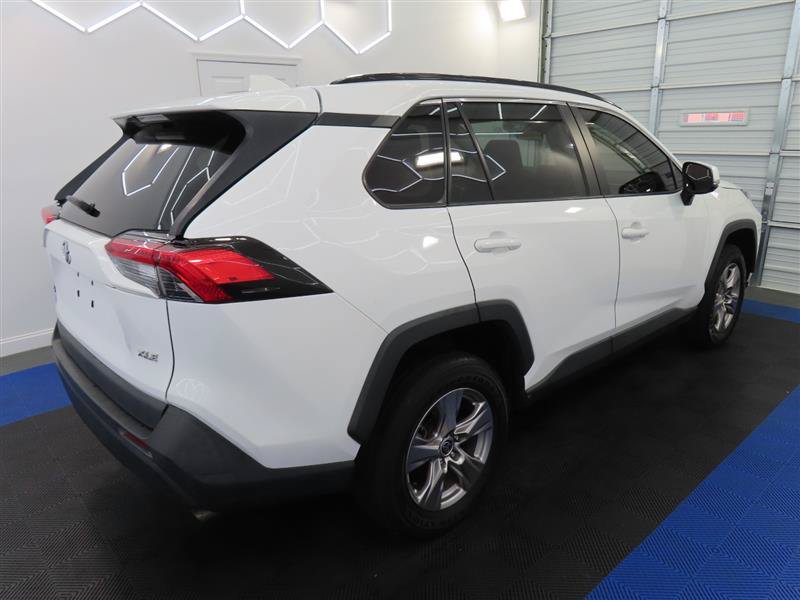 Used 2022 Toyota RAV4 XLE FWD image 12