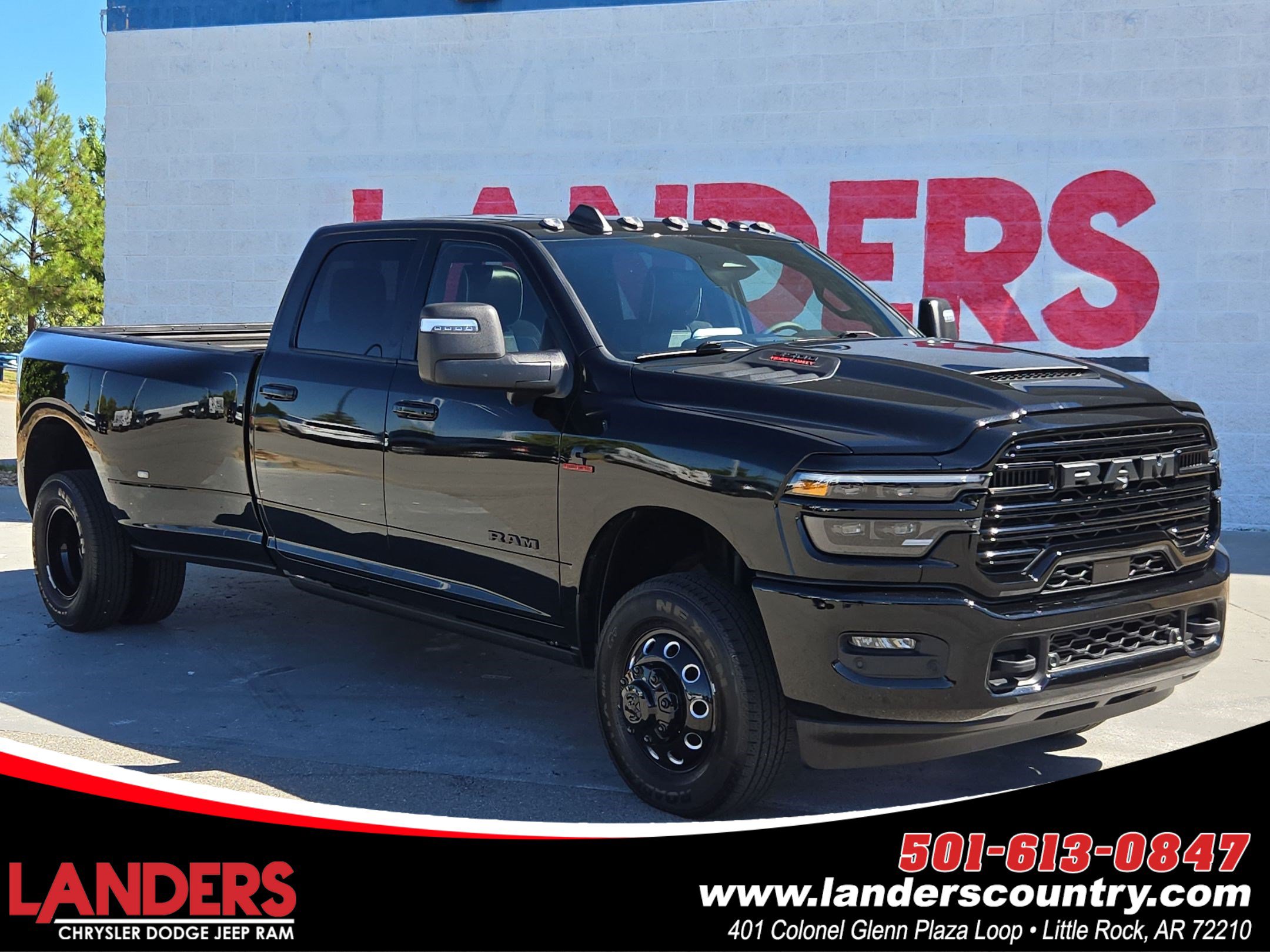Used 2025 RAM 3500 Laramie AWD/4WD image 1
