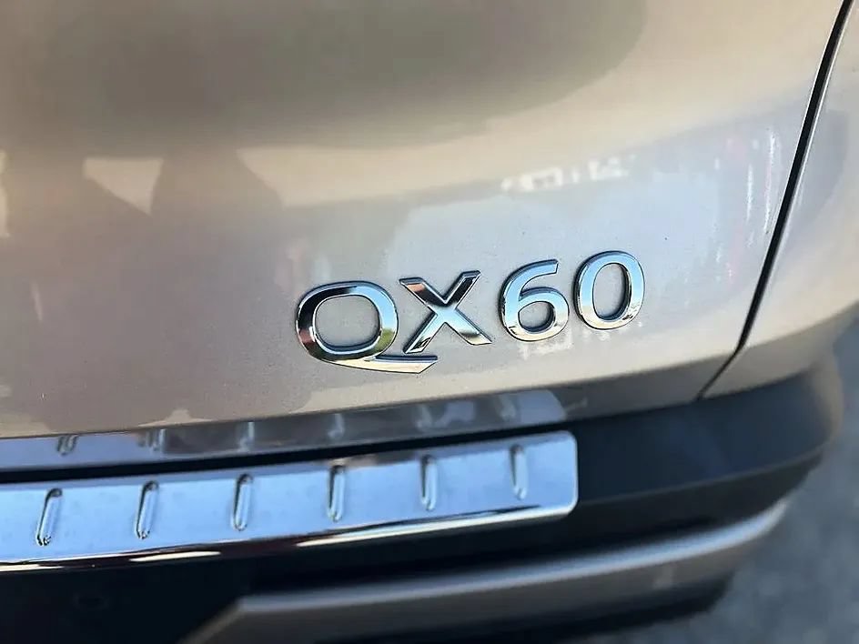 Used 2023 INFINITI QX60 Luxe w/ Cargo Package AWD/4WD image 28